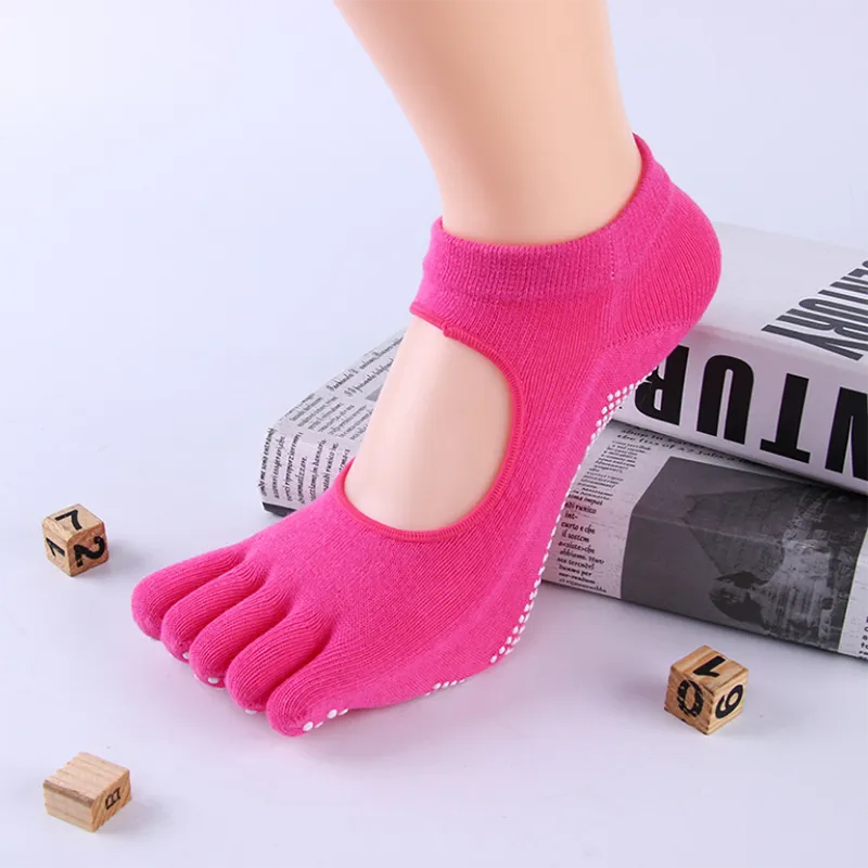 2020 non slip yoga socks with gripper