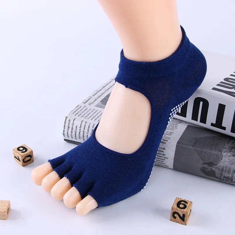 2020 non slip yoga socks with gripper