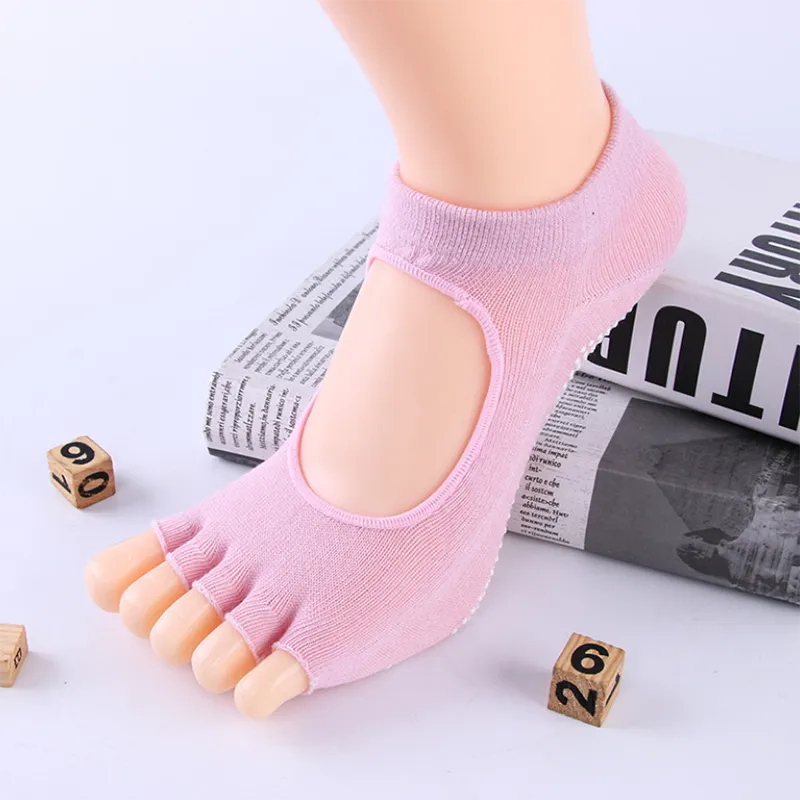 2020 non slip yoga socks with gripper