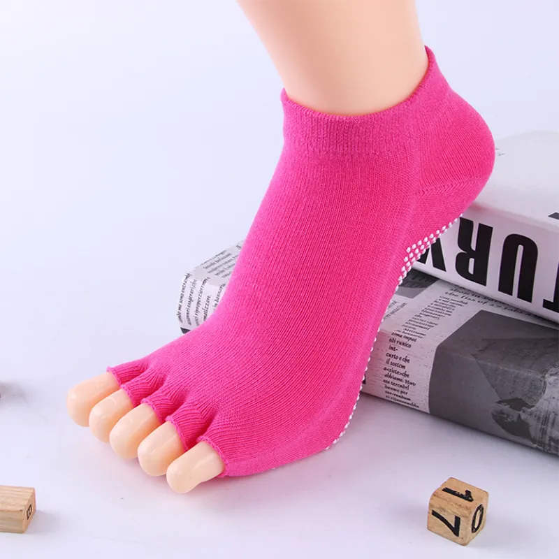 2020 non slip yoga socks with gripper