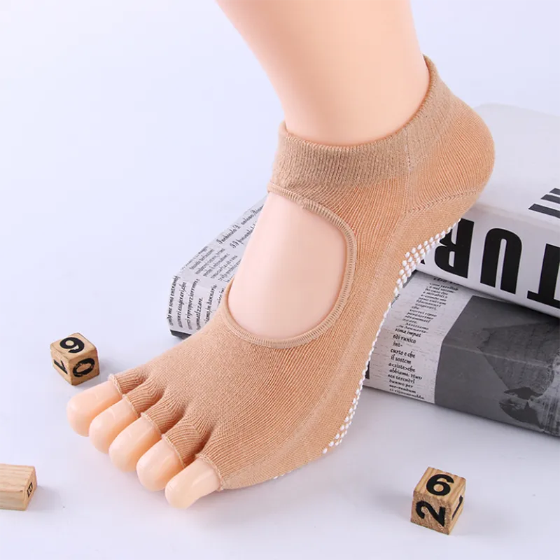2020 non slip yoga socks with gripper
