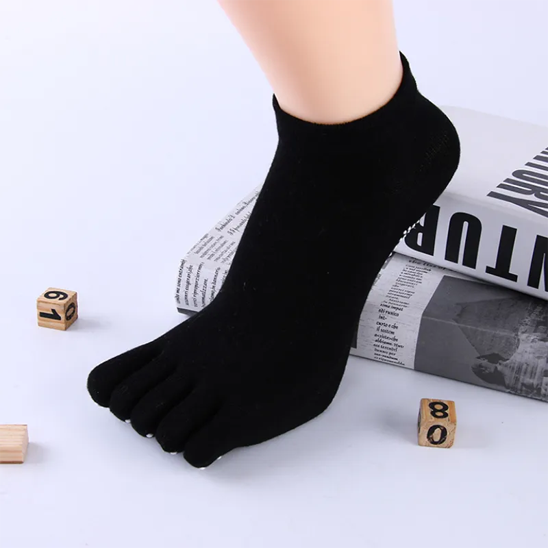 2020 non slip yoga socks with gripper