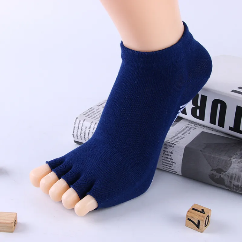 2020 non slip yoga socks with gripper