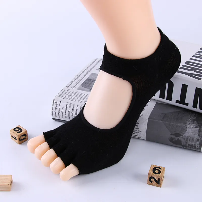 2020 non slip yoga socks with gripper