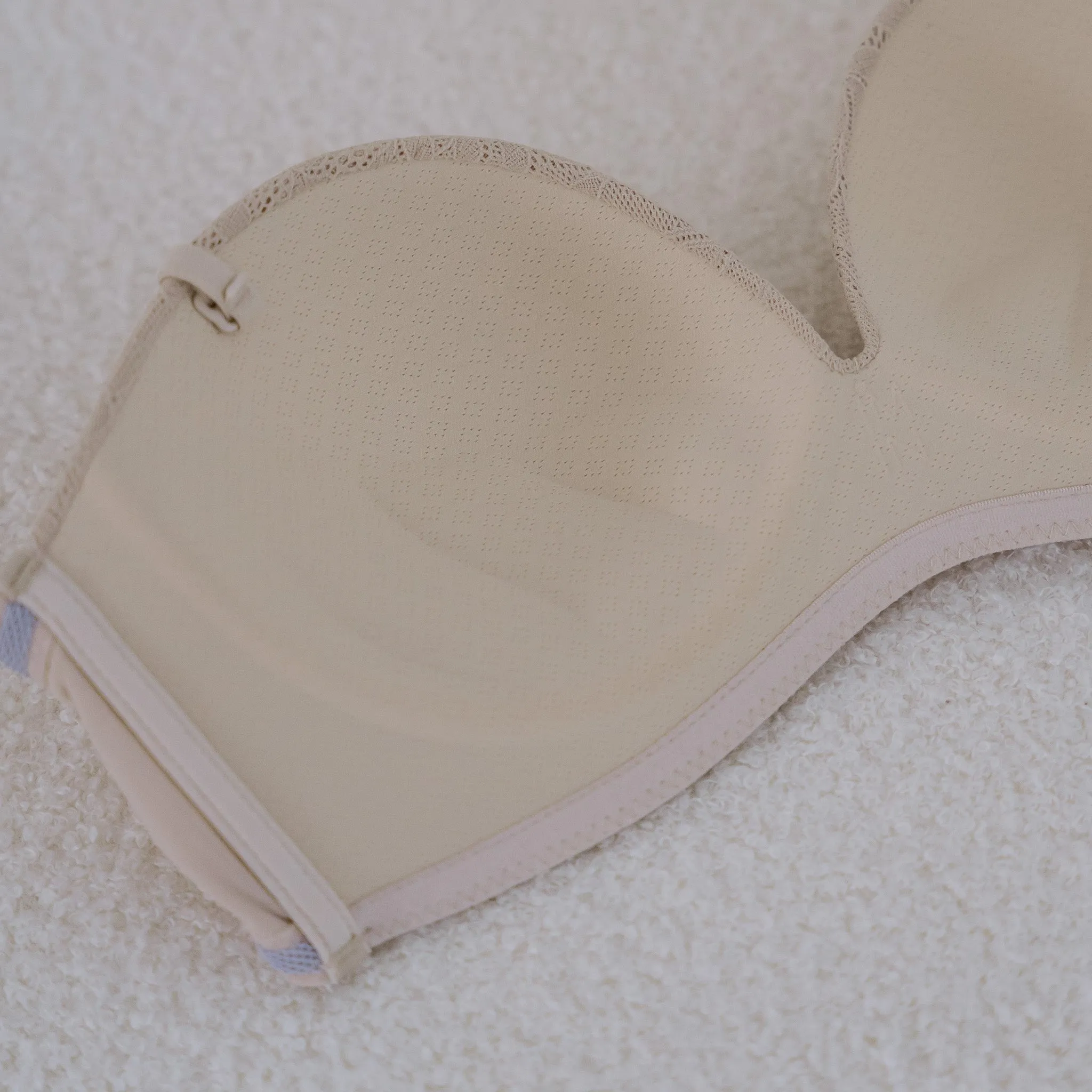 5th Gen! Lace 100% Non-Slip Strapless Wireless Bra in Black