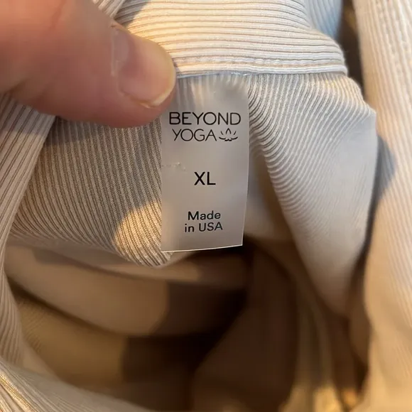 Beyond Yoga 1673 Heather Rib Take A Hike Zip Pullover in Cream Heather.
