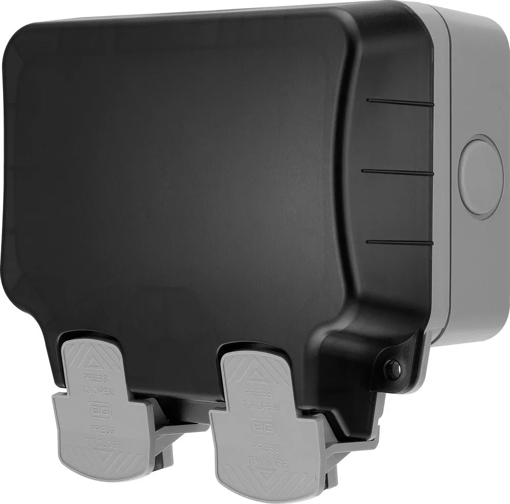 BG WP22KIT/3-02 Weatherproof Nexus Storm 13A 2G Switched Socket  3m Flex & RCD Plug