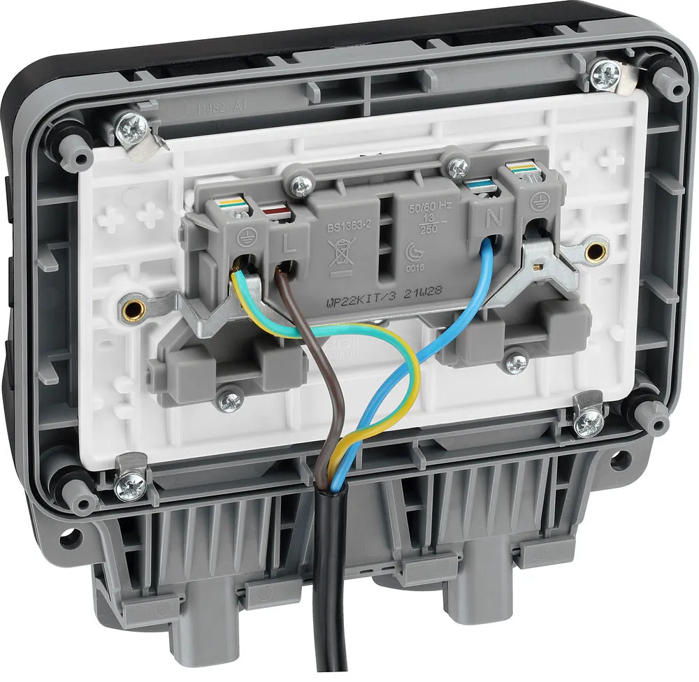 BG WP22KIT/3-02 Weatherproof Nexus Storm 13A 2G Switched Socket  3m Flex & RCD Plug