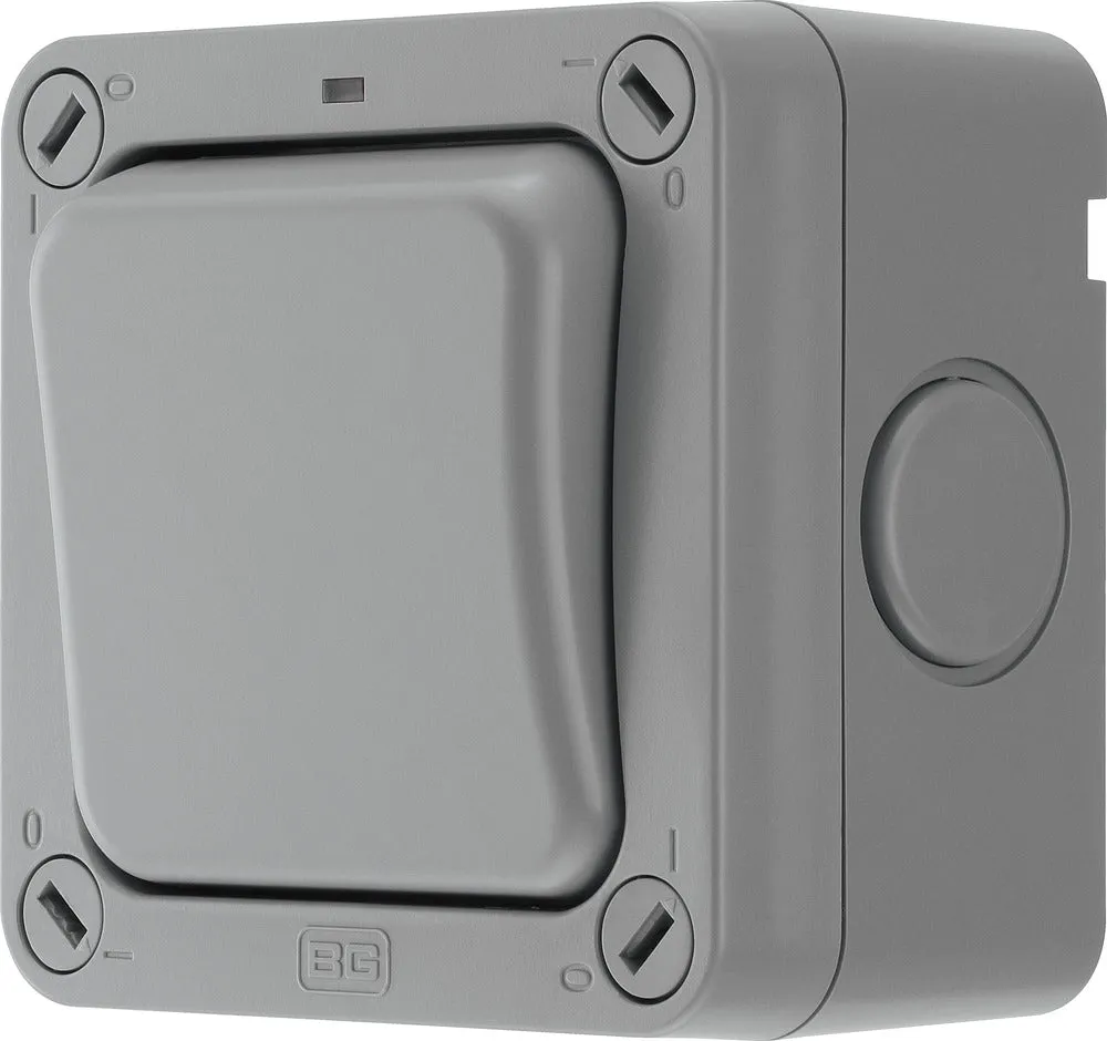 BG WP30-02 Weatherproof Nexus Storm 20AX 1G DP Switch