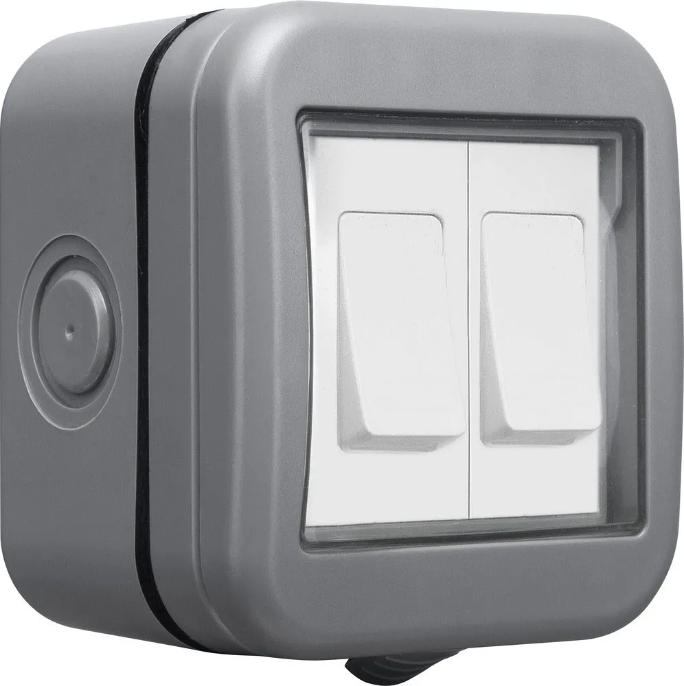 BG WPB42 Weatherproof IP55 10AX 2G 2-Way Switch