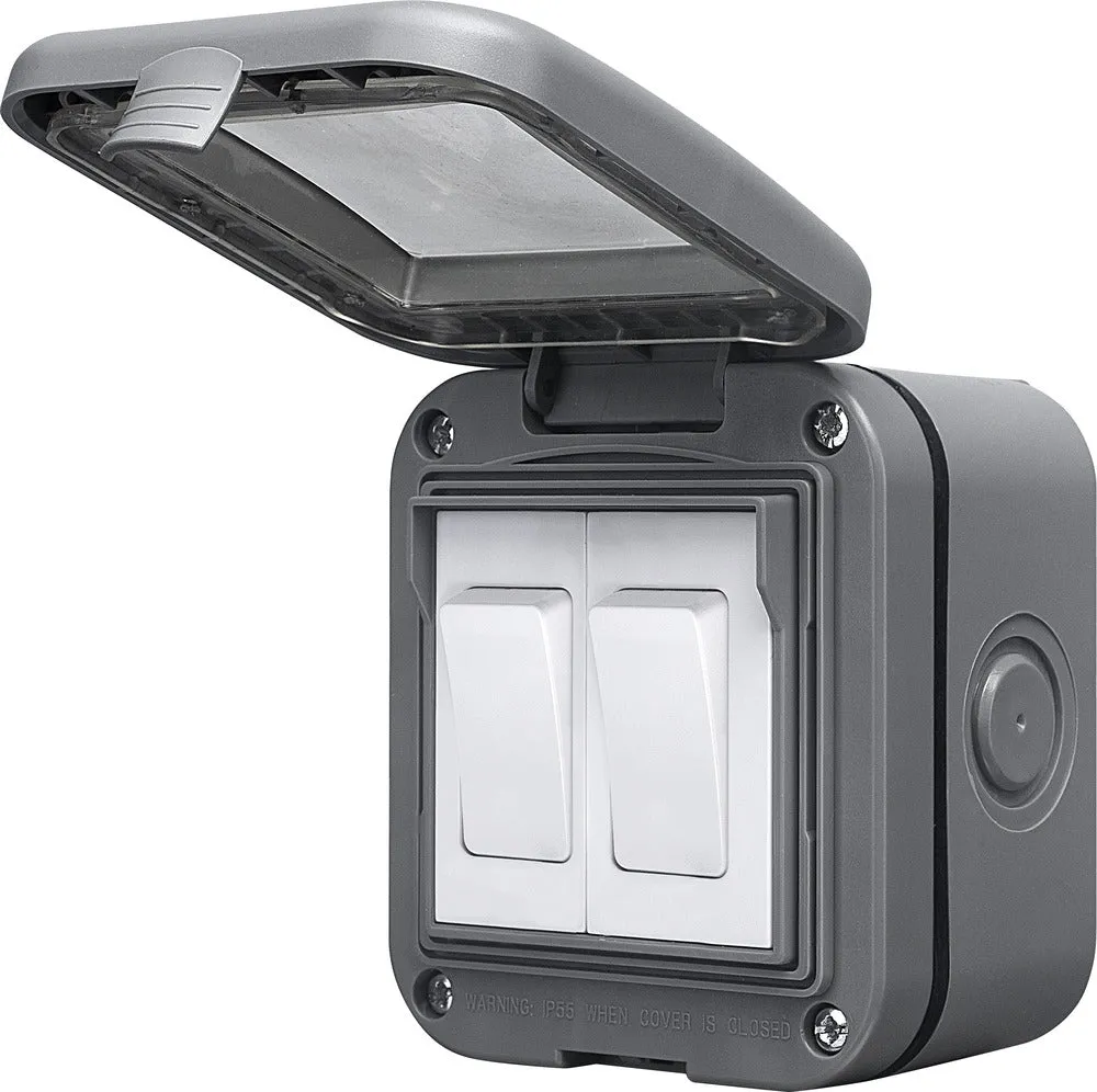 BG WPB42 Weatherproof IP55 10AX 2G 2-Way Switch