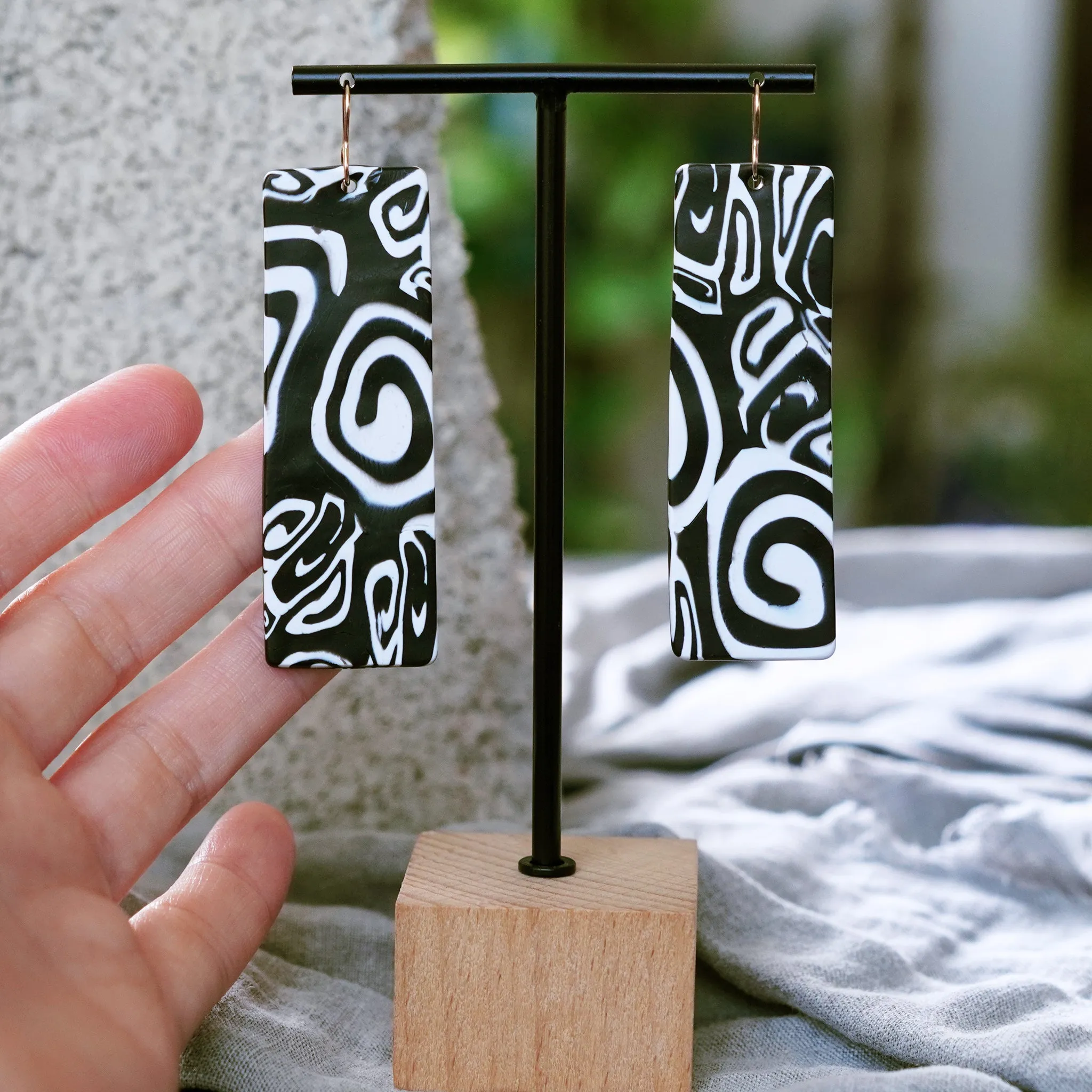 Black-and-White Swirled Rectangular Earrings
