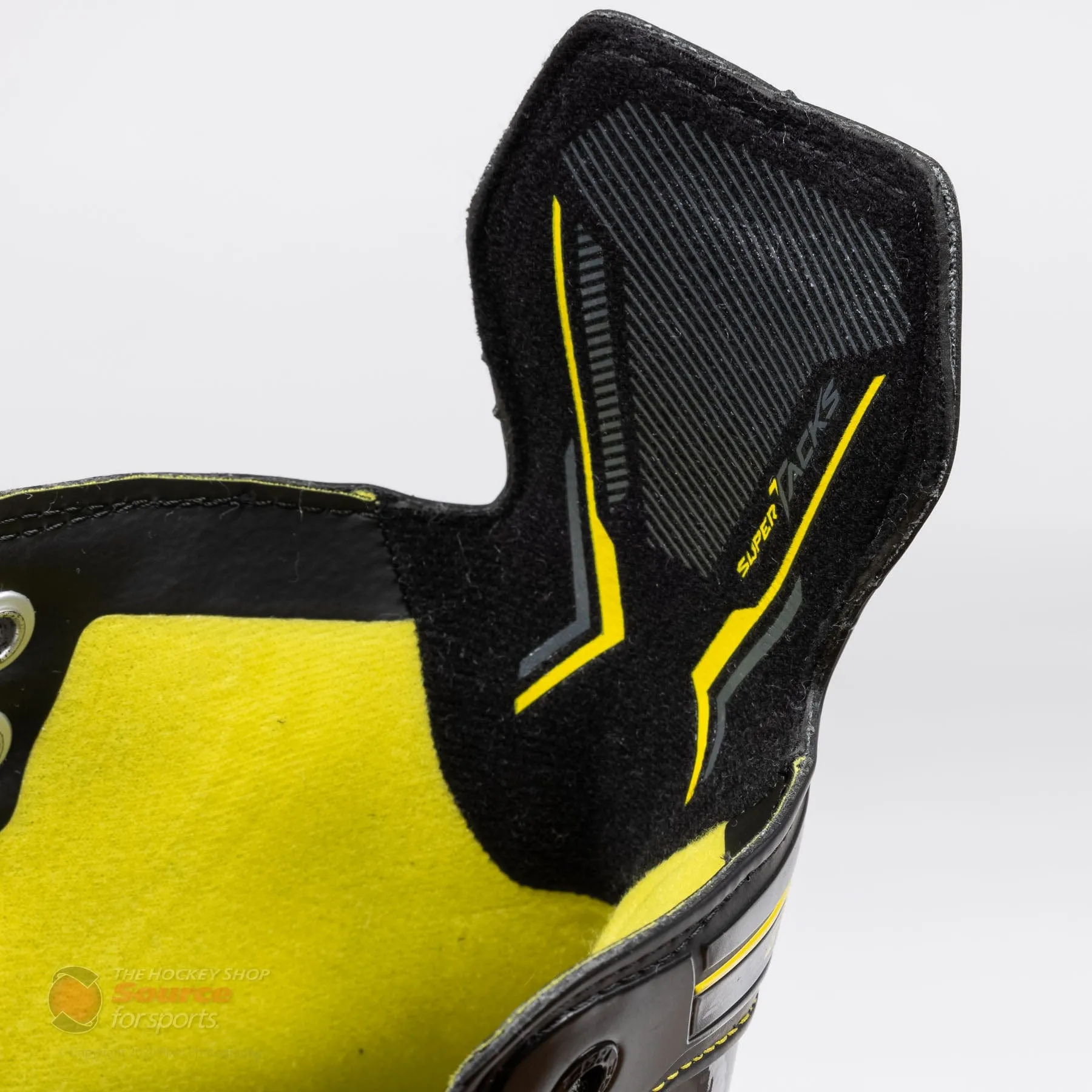 CCM Super Tacks 9370R Junior Roller Hockey Skates