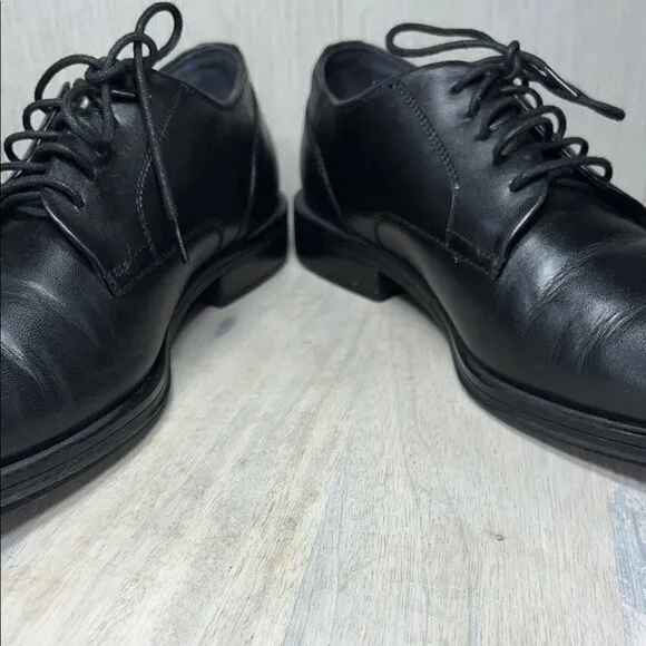 Cole Haan  Oxford Derby Shoes with Leather Upper and Rounded Toe