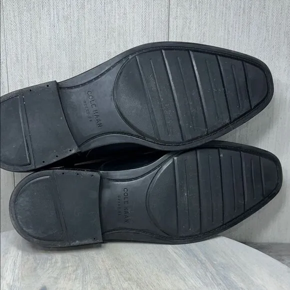 Cole Haan  Oxford Derby Shoes with Leather Upper and Rounded Toe