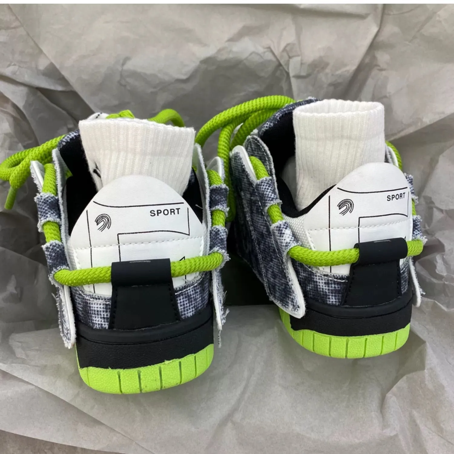 Corry Flat Patchwork Design Neon Flat Air Sneakers