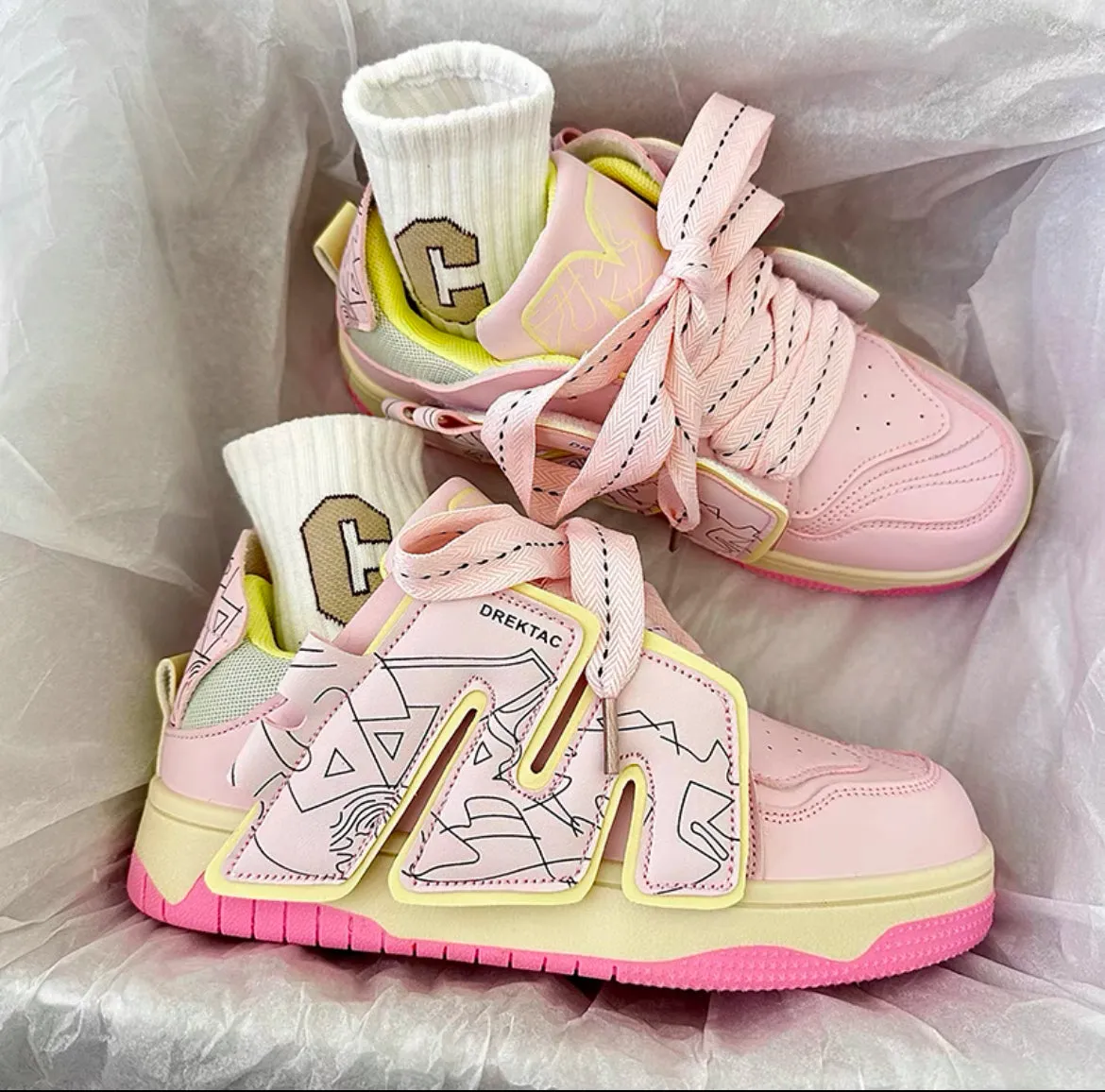 Corry Flat Patchwork Design Neon Flat Air Sneakers