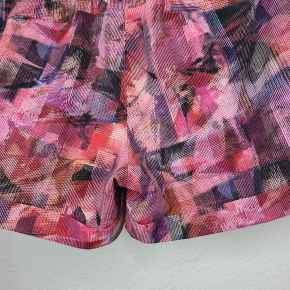 Lululemon Shorts Spring Break Away Pink Cuff Pockets Stretch Athletic Size 6