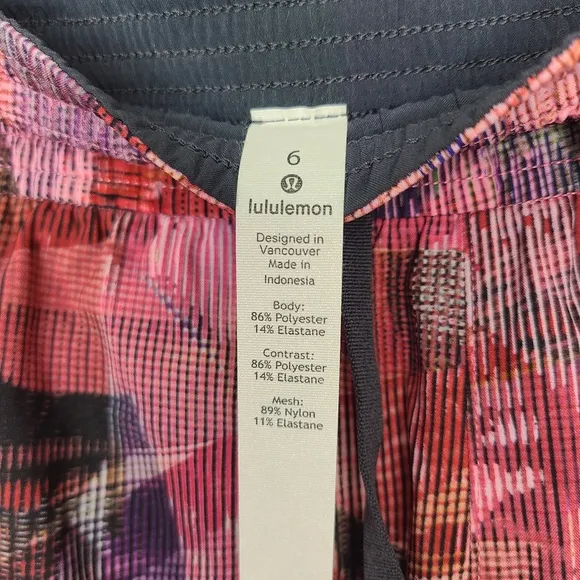 Lululemon Shorts Spring Break Away Pink Cuff Pockets Stretch Athletic Size 6