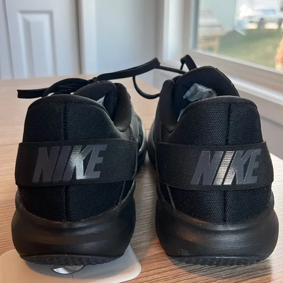 NWOT-Nike Flex Control 3 Men’s Training Shoe in Black