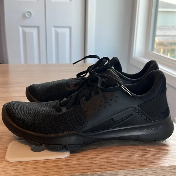 NWOT-Nike Flex Control 3 Men’s Training Shoe in Black