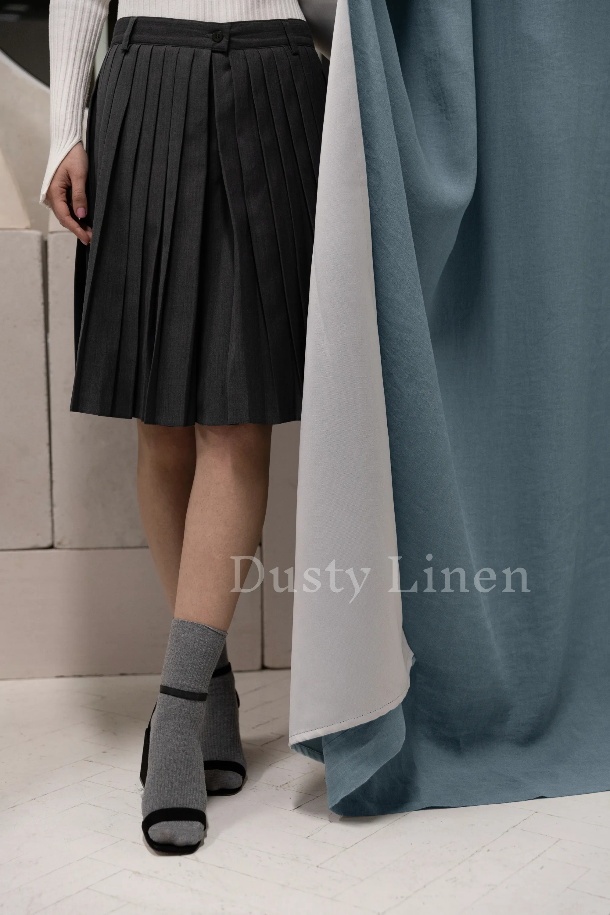 Set of 2 blackout linen curtains in Gray Blue