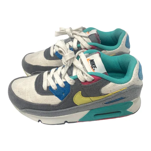 This Nike Air Max 90 “Sprung” With Butterfly Graphics DQ7761 001 Sz 3Y