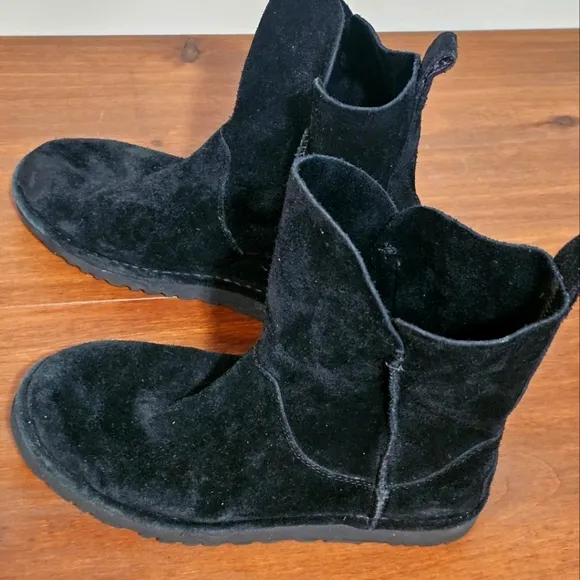 UGG Alida Black Suede Slouch Boots - Size 10