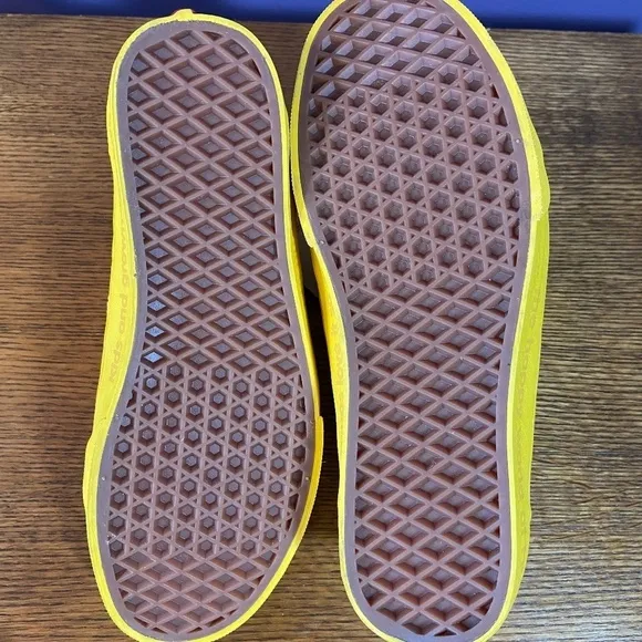 Vans x Haribo Old Skool V Checkerboard Skate Shoe Mens 6.5 Womens 8 Yellow NEW