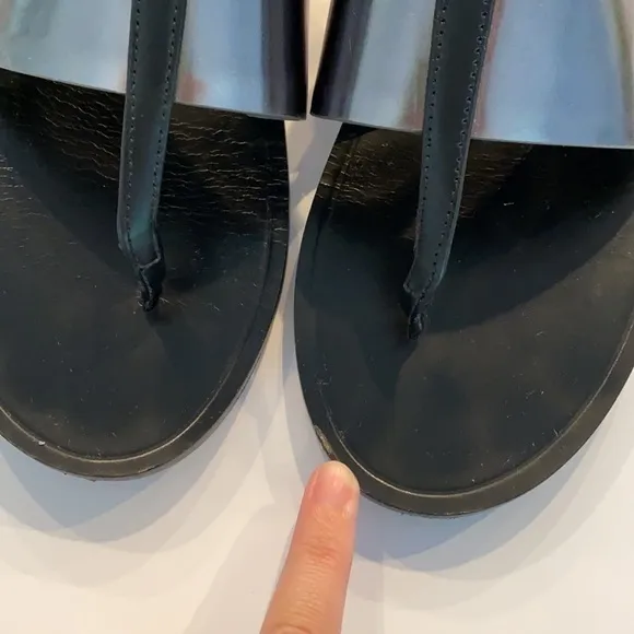 Vince Thea Leather Thong Sandal SZ 8.5